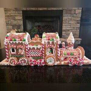 Candyland Gingerbread Train-NWT